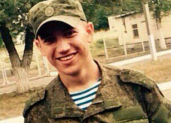 Погибшего в начале СВО бойца из Камышина похоронят на малой родине 