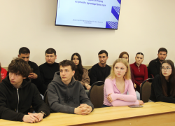 В Камышинском технологическом институте поговорили о том, что делать, если преподаватель намекает студенту на оценку за взятку