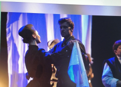 Станислав Зинченко выразил восторг по поводу спектакля в Камышине, который то ли видел, то ли нет