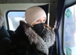 В Камышине в первый рабочий день нового года пассажиры маршруток стали надевать маски