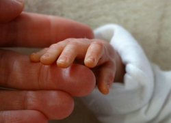 В Камышине отец задавил свою 3-месячную дочь во сне