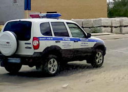 В Камышине "упорный" экс-муж сначала станцевал на капоте автомобиля бывшей благоверной, а потом угнал ее машину