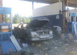 В Камышине чудом обошлось без жертв при взрые газового баллона в автомобиле на заправке