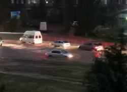 Камышин попал на ЦТ с укором властям по поводу ливневок, захлебнувшихся при первом летнем дожде