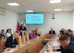 Глава Камышина Станислав Зинченко удачно сделал "дубль-выход" с годовым отчетом - теперь перед депутатами