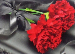 В селе Терновка Камышинского района проводят в последний путь погибшего в СВО Владислава Дроздова