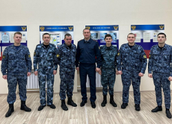 Двух тонущих рыбаков в двухстах метрах от берега на Волге вытащили на берег 10 января сотрудники ИК-5 в Камышине: подробности происшествия