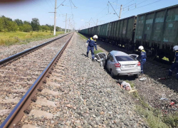 В Камышинском районе у села Костарево на железнодорожном переезде случилось смертельное ДТП