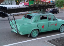 В Камышинском районе машину участника СВО с макетом «Катюши» угнали и утопили 