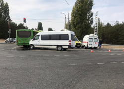 На федеральной автодороге не разъехались два автобуса - три пассажира отправились к хирургам