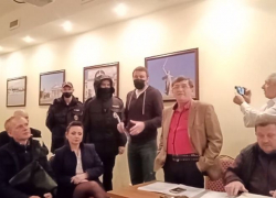 Анатолий Ярмолович: «Вот что хотел бы сказать камышанам по поводу партийной конференции с участием… полиции» (ВИДЕО)