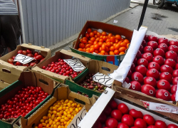 На камышинских рынках взлетели цены на самые сладкие помидоры