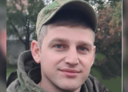 «Дети ждали, что вернется»: погиб мобилизованный преподаватель живописи из Волгоградской школы искусств Сергей Шмелев 