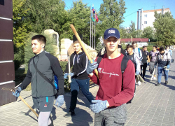 Выгнать надоевших и не желающих работать из органов власти и заменить их молодежью требует депутат Волгоградской Облдумы