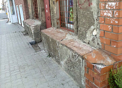 Что за "артефакты" мозолят глаза прохожим летом в центре города? - камышанка