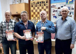 Кого из камышан назвали лучшими шахматистами-ветеранами  "победного" турнира