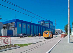 Мне представляется опасным передвижение по проезжей части в Камышине инвалидных колясок и самокатов, - камышанин