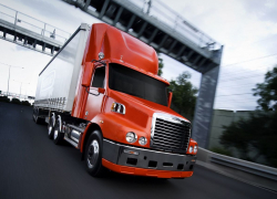 На московской трассе грузовик снес УАЗ