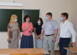 Зачем глава Камышина Станислав Зинченко "растворяет" чиновников во всех бюджетниках?
