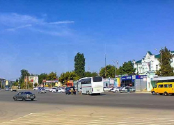 "Корона" косит камышан, несмотря на беспощадную августовскую жару