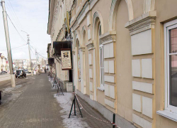 Весной самое время подумать о пешеходах, их головах и сигнальной ленте, - камышанин