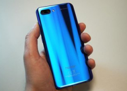 Прыткий молодой селянин "прихватил" на остановке в Камышине чужой «Honor 10»