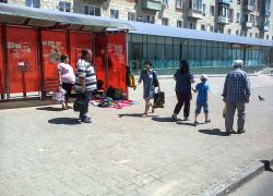 В Камышине администрации и полиции удалось очистить от торговцев "с земли" улицу Ленина, но не совсем, - камышанка