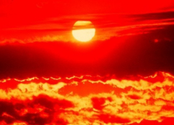 Молодого парня зарезали в караоке-клубе