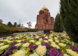 Андрей Бочаров поздравил митрополита Волгоградского и Камышинского Феодора с праздником