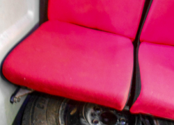 В Камышине в некоторых маршрутках поменяли обшивку кресел - почему не заставить сделать это всех перевозчиков? - камышанка