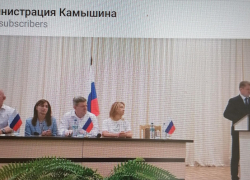 Глава Камышина Станислав Зинченко сходил на августовский педсовет, оглянулся назад и увидел задачи наперед