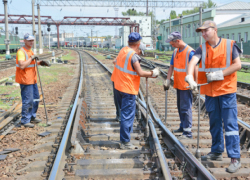 С песней по рельсам: как героями федеральной газеты железнодорожников "Гудок" стали "оранжевые жилеты" из Камышинского района