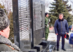 Родным камышан, погибших в спецоперации, 9 марта торжественно передали ордена Мужества, которыми бойцы награждены посмертно