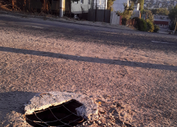 Пацаны на крышах гаражей, открытые люки на дороге - а если "совместятся"? - камышанин