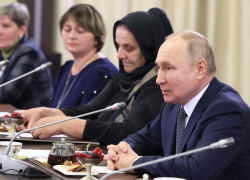 "Не надо, нам хватит", -  ответил Владимир Путин на вопрос о новой мобилизации на встрече с матерями бойцов, воюющих в СВО