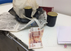 Супружеская чета рецидивистов из Волгограда задержана за сбыт черной икры