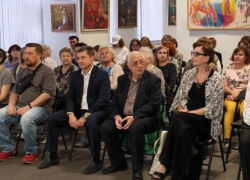 Нынешний и бывший главы Камышина прибыли на выставку картин