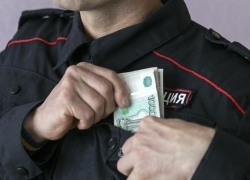 Подозреваемые в совершении коррупционного преступления полицейские уволены из органов внутренних дел