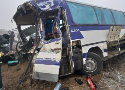 Еще один автобус с пассажирами разбился в Волгоградской области