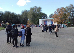 Волгоградская областная дума постановила, что детей мобилизованных должны кормить в школах горячими обедами бесплатно