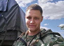 Газета "Урюпинская правда" с гордостью рассказала о своем награжденном земляке артиллеристе Сергее Зинченко, который сражается за Донбасс