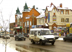 Водители муниципальных автобусов унижают пассажиров-пенсионеров с проездными, захлопывая перед ними дверь, - камышанин