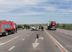 Лихач на "Приоре" вылетел за сплошную и в лобовом столкновении убил свою пассажирку, а еще двоих отправил на больничные койки