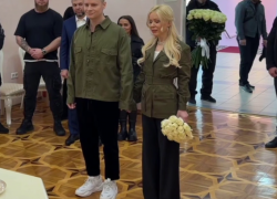 Пока камышане спрашивали Мизулину, когда им "починят" интернет, невеста тихо вышла замуж за жениха Шамана сегодня, 5 ноября (ВИДЕО)