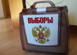 В Камышине избиратели, которых в УИК записали как якобы желающих "вызвать урну на дом", на камеры говорят о том, что никому подобных заявлений не делали