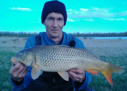 «До берега ему оставалось три метра»: под Волгоградом дайвер достал тело утонувшего рыбака, - портал V1.RU