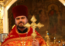 Протоиерей Алексий Кузнецов - старший священник Никольского кафедрального собора Камышина поздравляет с Пасхой Христовой