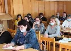 Глава Камышина Станислав Зинченко встретился с матерями детей-инвалидов, о чем конкретно говорили, с каким результатом - неизвестно