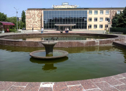 Почему в Камышине в 30-градусную жару, так не вовремя, отключили фонтаны? - камышанин