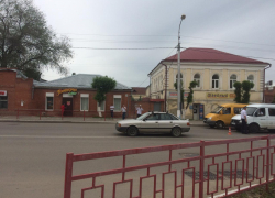 В Камышине в бухте сбили пенсионера, вышедшего из маршрутки и решившего "скоротать дорогу"